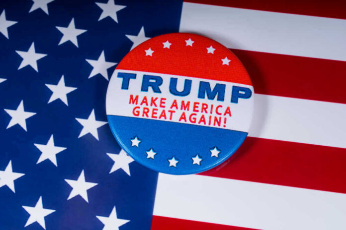 Campaign button with Trump, Make America Great Again