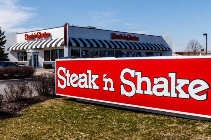 Steak 'n Shake restaurant with large red roadside sign